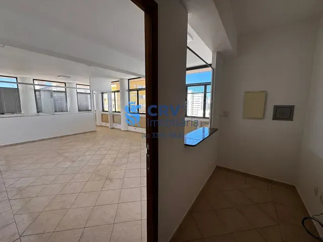 Sala com 120m², para alugar, no bairro Centro em Londrina