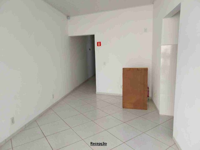 Sala com 5m², para alugar, no bairro Jardim do Ypê em Pindamonhangaba