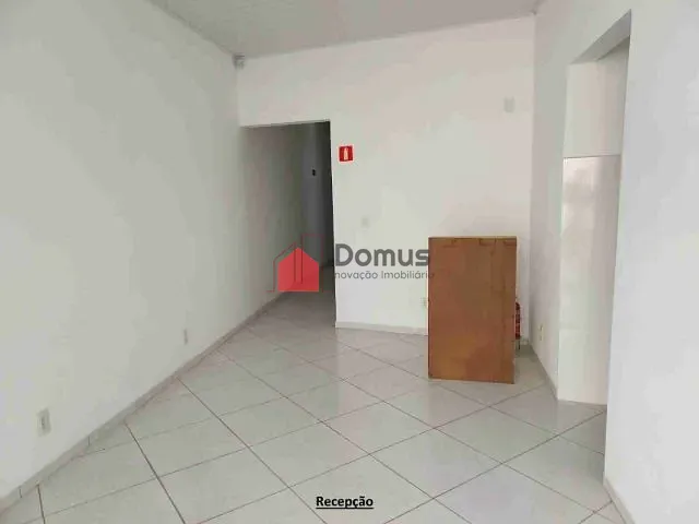 Sala com 10m², para alugar, no bairro Jardim do Ypê em Pindamonhangaba