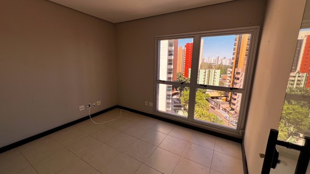 Sala com 107m², à venda, no bairro Centro em Londrina