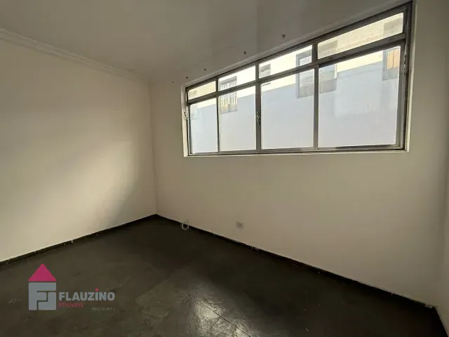 Sala com 22m², para alugar, no bairro Campo Limpo em São Paulo