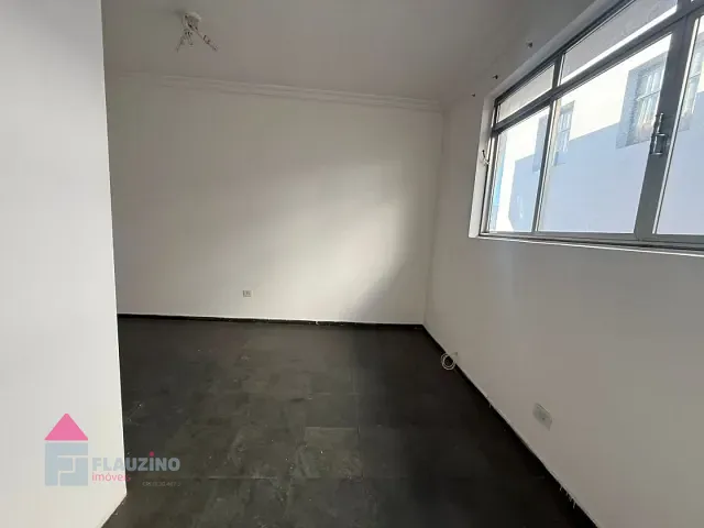 Sala com 22m², para alugar, no bairro Campo Limpo em São Paulo