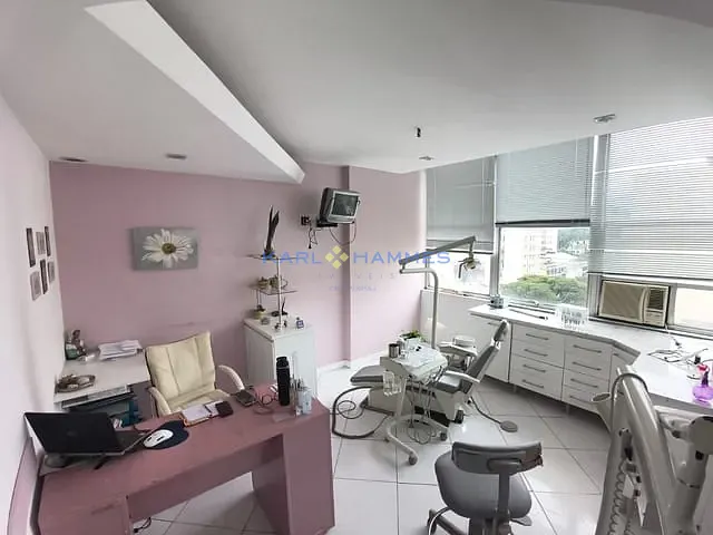 Sala à venda, no bairro Centro em Petrópolis