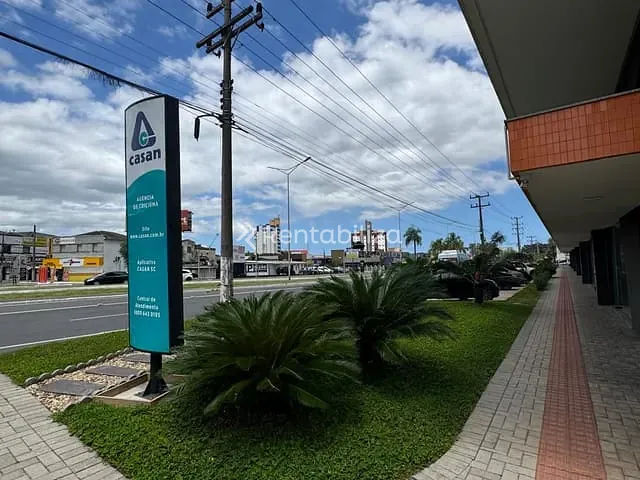 Sala à venda, no bairro São Luiz em Criciúma