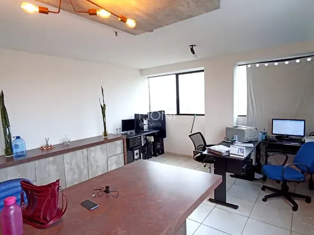 Sala à venda, no bairro Samambaia Norte (Samambaia) em Brasília