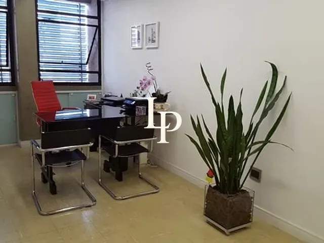 Sala à venda ou para alugar, no bairro Centro em Santo André