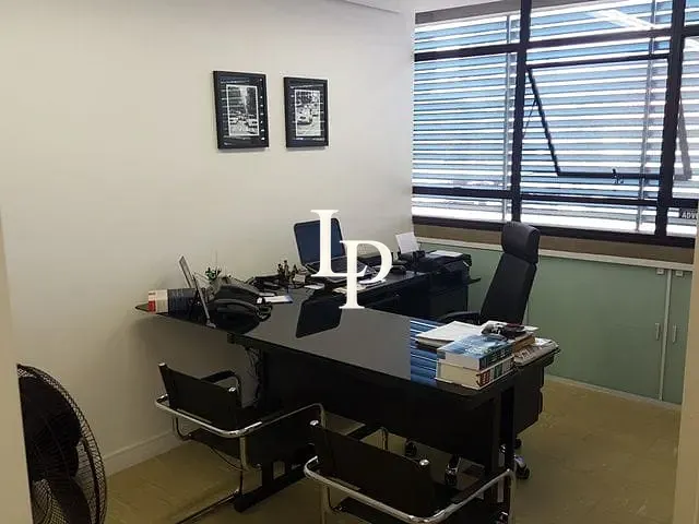 Sala à venda ou para alugar, no bairro Centro em Santo André