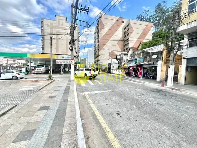 Sala à venda, no bairro Centro em Barra Mansa