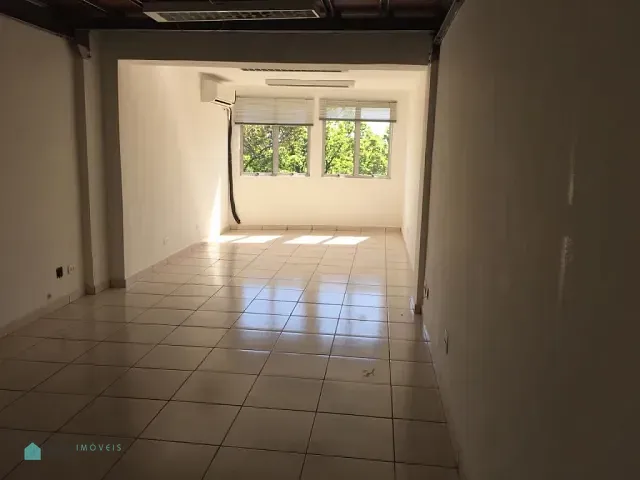 Sala à venda, no bairro Vila Romana em São Paulo
