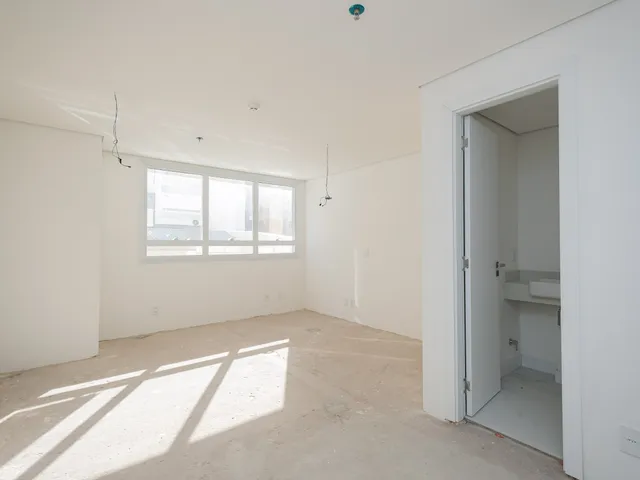 Sala com 34m², para alugar, no bairro Centro em Pelotas