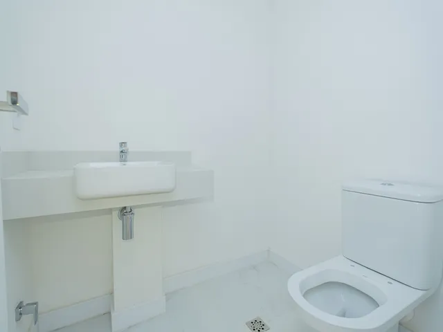 Sala com 34m², para alugar, no bairro Centro em Pelotas