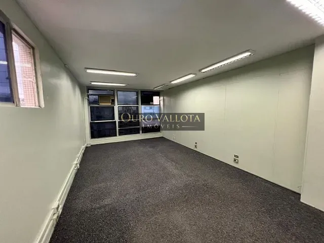 Sala com 345m², para alugar, no bairro Bela Vista em São Paulo