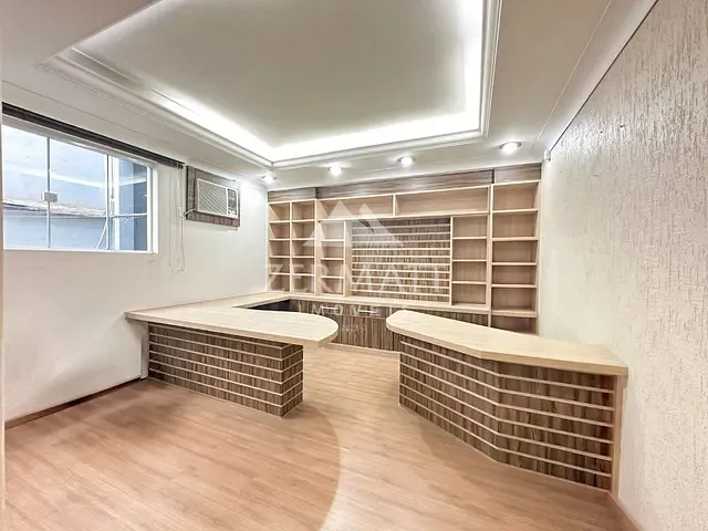 Sala com 100m², para alugar, no bairro Ponta Aguda em Blumenau