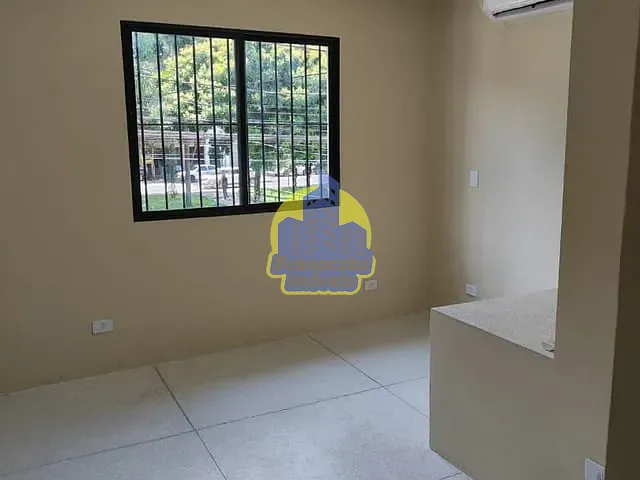 Sala com 30m², para alugar, no bairro Umuarama em Osasco