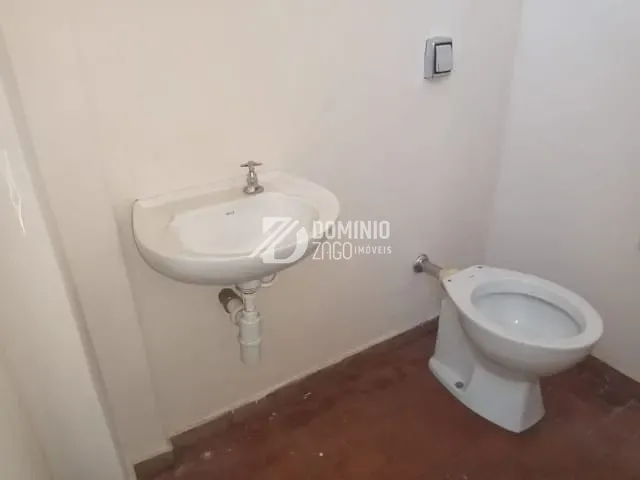 Sala para alugar, no bairro Mercês em Uberaba