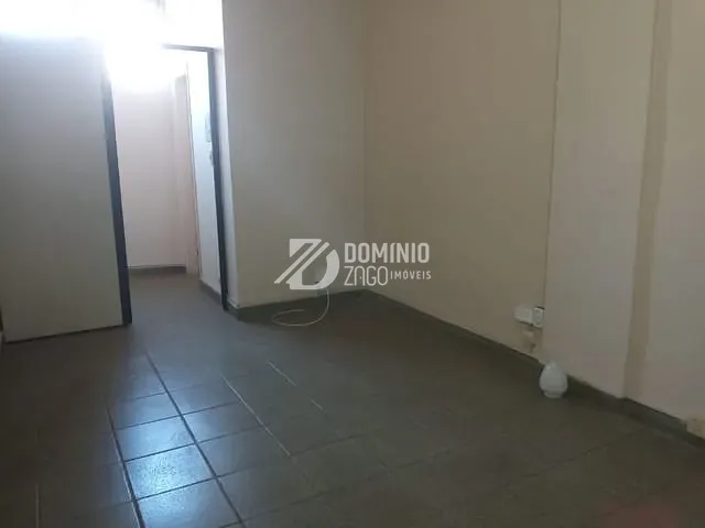 Sala para alugar, no bairro Mercês em Uberaba