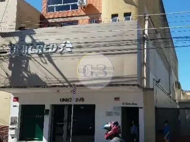 Sala à venda ou para alugar, no bairro Centro em Pelotas