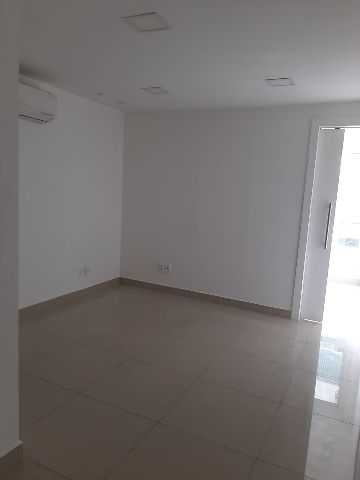 Sala com 66m², à venda, no bairro Centro em Niterói