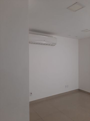 Sala com 66m², à venda, no bairro Centro em Niterói