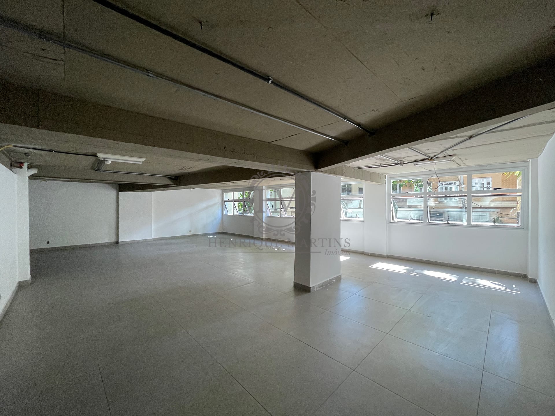 Sala-Conjunto, 182 m² - Foto 1