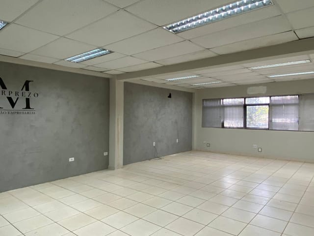 Foto do Sala - Salas comerciais com tamanhos e disposições diversas para locação no Parque Industrial Cafezal em Rolândia, confira na descrição! | Imobiliária Casa Grande - Rolândia