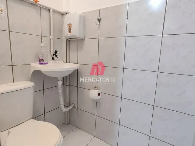 Sala para alugar, no bairro Água Verde em Blumenau