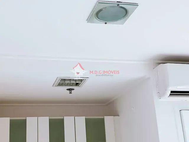 Sala à venda, no bairro Vila Mariana em São Paulo