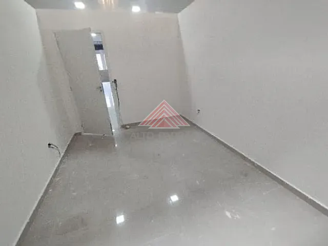 Sala com 12m², para alugar, no bairro Jardim Quarto Centenário em Mauá