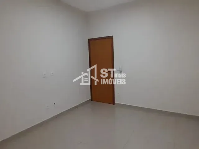 Sala com 20m², para alugar, no bairro Centro em Andradas