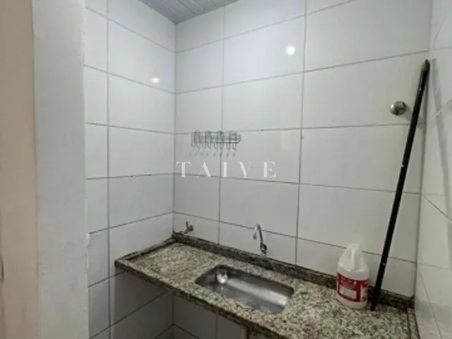Sala para alugar, no bairro Centro em Londrina