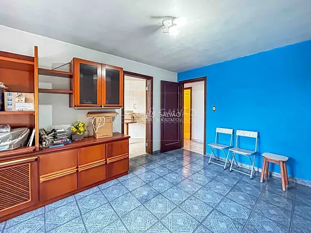 Sala com 324m² 3 quartos e 2 banheiros, para alugar, no bairro Lindóia em Curitiba