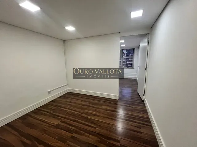 Sala com 36m², para alugar, no bairro Bela Vista em São Paulo