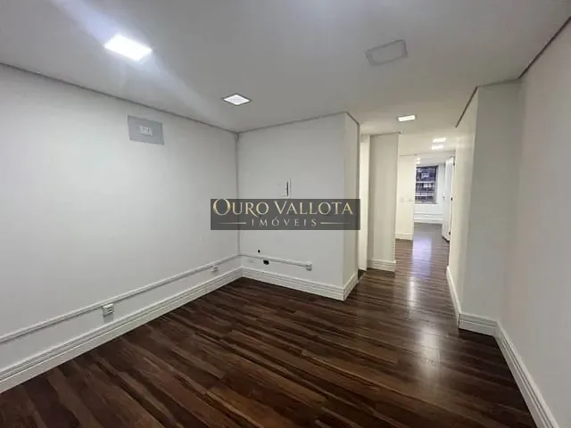 Sala com 36m², para alugar, no bairro Bela Vista em São Paulo