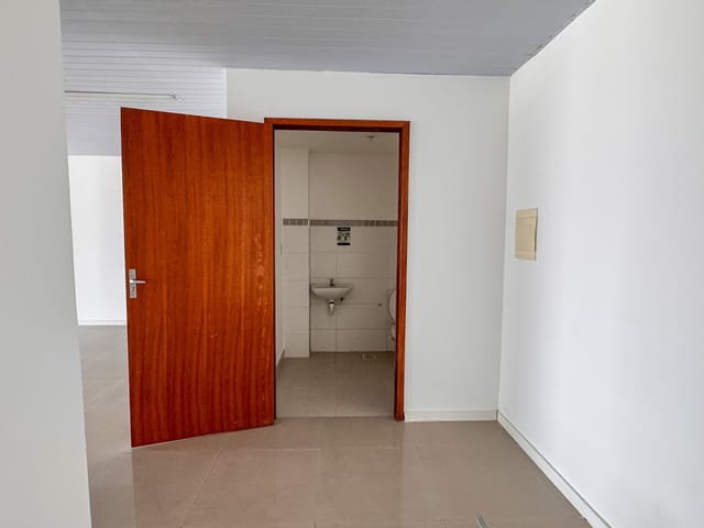 Sala com 202m², para alugar, no bairro Paineiras em Juiz de Fora