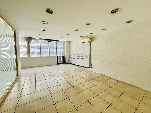 Sala à venda ou para alugar, no bairro Centro em São Paulo