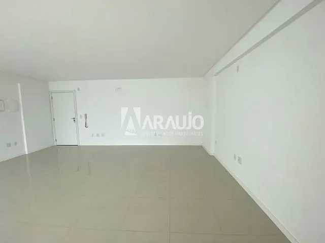 Sala com 68m², à venda, no bairro Centro em Itajaí