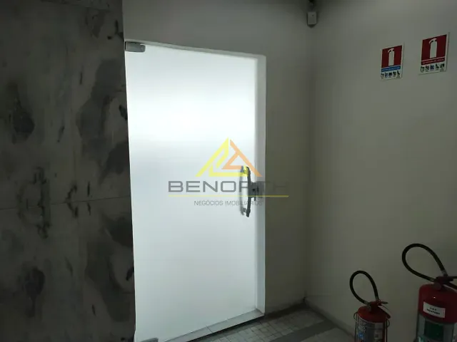 Sala com 101m², para alugar, no bairro República em São Paulo