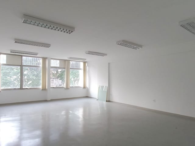 Sala com 97m², para alugar, no bairro Jardim Paulista em São Paulo