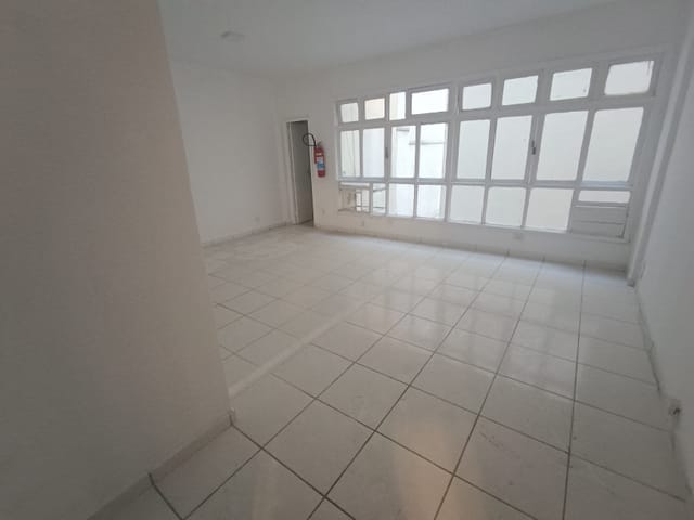 Sala à venda, no bairro Copacabana em Rio de Janeiro