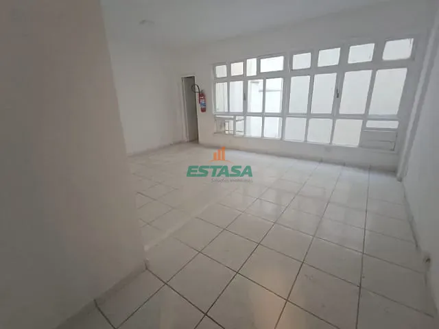 Sala à venda, no bairro Copacabana em Rio de Janeiro