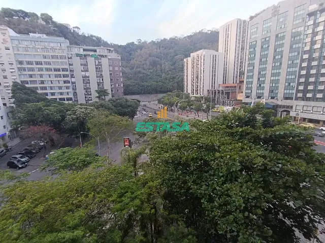 Sala à venda, no bairro Copacabana em Rio de Janeiro