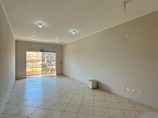 Sala com 36m², para alugar, no bairro Parque Residencial Jaguari em Americana