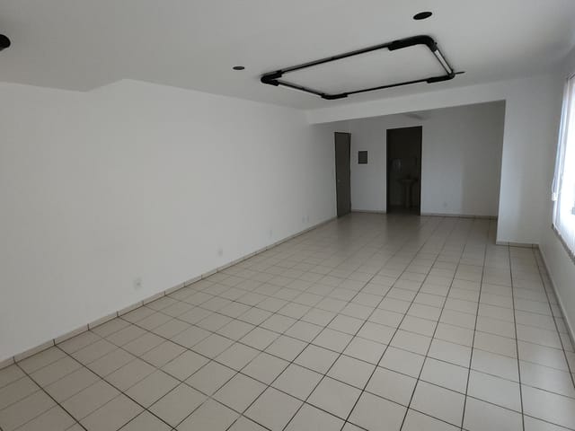 Sala com 37m², para alugar, no bairro centro em Pomerode