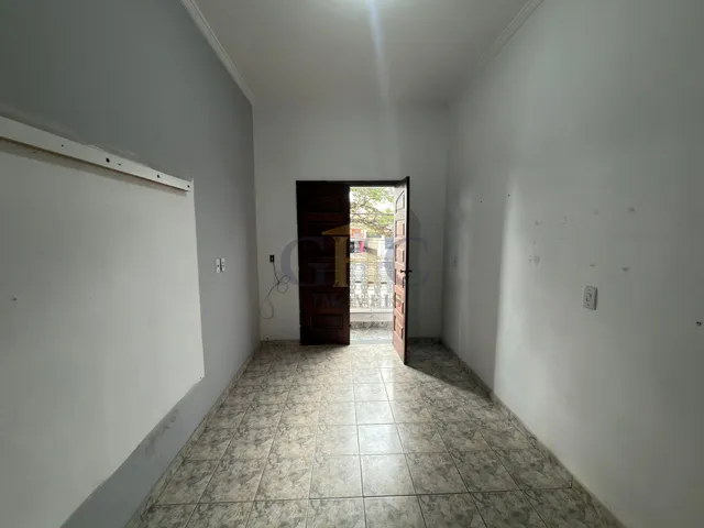 Sala com 40m², para alugar, no bairro Centro em Salto de Pirapora