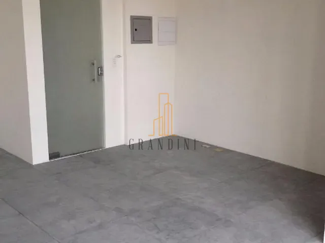 Sala à venda, no bairro Rudge Ramos em São Bernardo do Campo