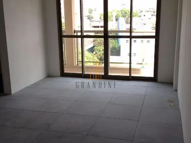 Sala à venda, no bairro Rudge Ramos em São Bernardo do Campo
