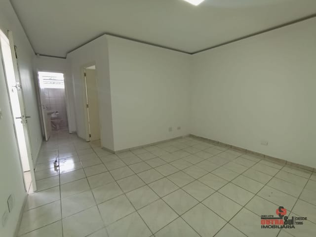 Sala para alugar, no bairro CAPÃO RASO em Curitiba