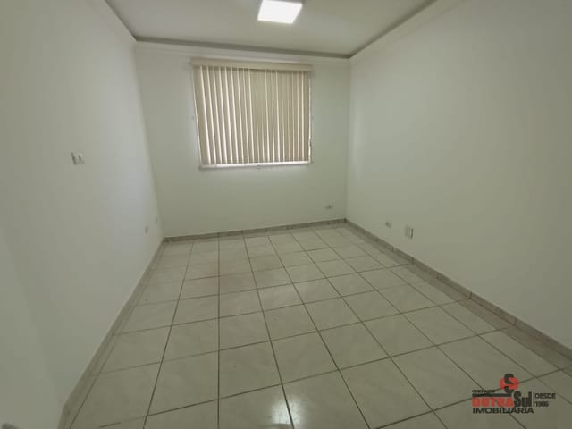 Sala para alugar, no bairro CAPÃO RASO em Curitiba
