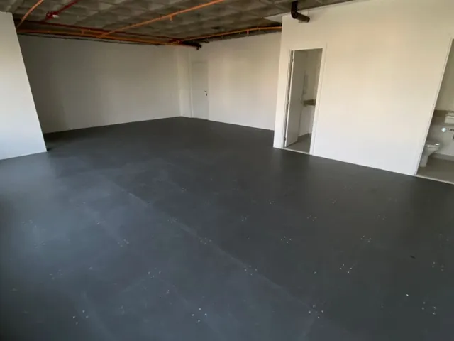 Sala com 10m², para alugar, no bairro Bela Suiça em Londrina