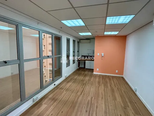 Sala à venda, no bairro Perdizes em São Paulo